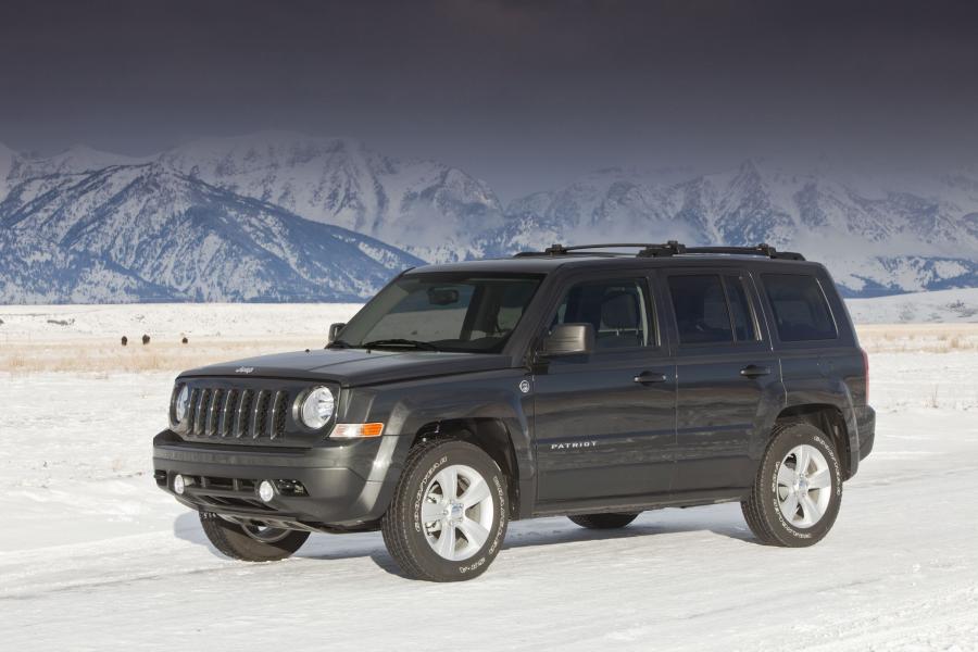  Jeep Patriot 2011 года  (фото 18 из 36)